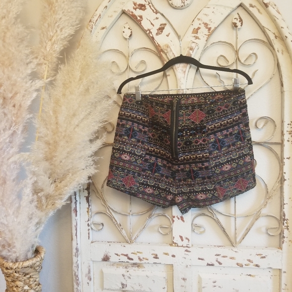Ecote shorts size 10 Bohemian tapestry - Picture 4 of 16